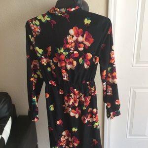 CUTE Women’s black floral dress XL
